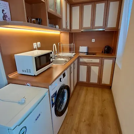 מלון דירות Aquaria 4*