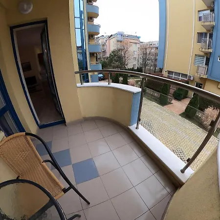 Aquaria Aparthotel 4*